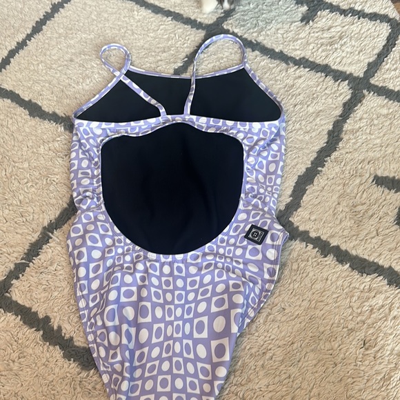 Jolyn size 32 - Picture 2 of 4